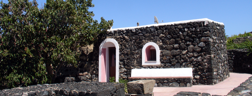 casa vacanze pantelleria, dammusi in affitto pantelleria